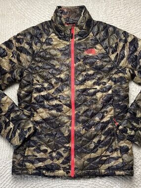 The North Face Puffer Jacket Camo Thermoball Women’s Size Medium